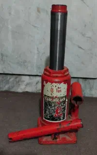 جک روغنی ۸ تن