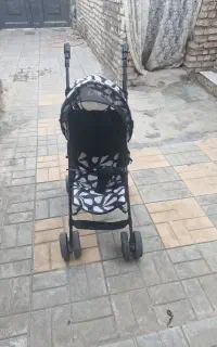 کالسکه و.  روروک  برای بچه