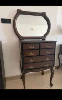 میز ارایش اینه