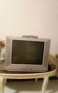 تلویزیون الجی ۲۲اینچ