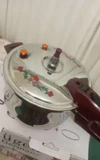 زودپز استیل در حد نو