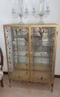 ویترین شیشه ای نوستالژی