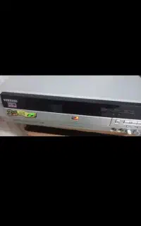 سیدی با ۳۰ تا فیلم و آهنگ فقط۸۰۰ ت