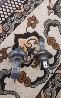 لامپ ۱۰۰ ۹۰