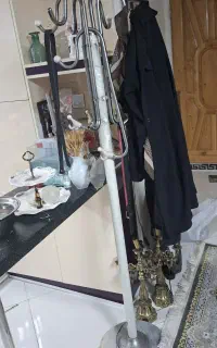 چوب لباسی سنگی