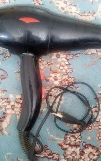 تعدادی سشوار فروشی