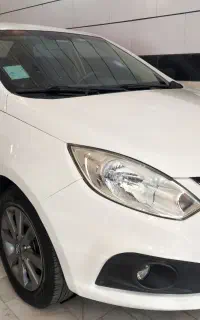 جک J4، مدل 1402، سفید، اتومات،