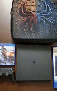 Ps4 slim با کلی وسایل و بازی