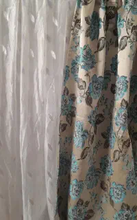 پرده با والان در حد نو
