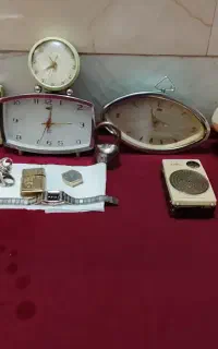 تلفن و ساعت قدیمی عتیقه
