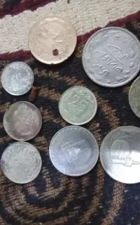 چند عدد سکه قدیمی