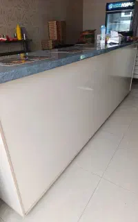 پیشخوان و تابلو چلنیوم فست فود