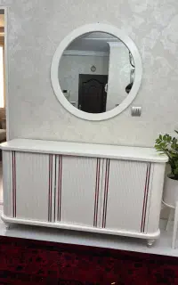 کنسول و آیینه