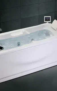 وان جکوزی کاملا سالم یک ماه استفاده شده