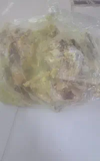 استخوان پخته شده مرغ