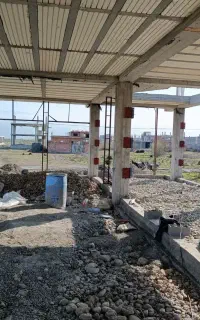 یک نفر کارگر ساده جهت کار ساختمانی
