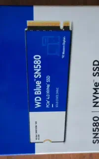 SSD WD Blue /رم Crucial 8GB DDR4 3200