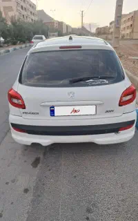 ۲۰۷ سقف شیشه ایی