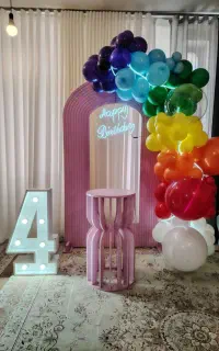 بادکنک آرایی و گل آرایی