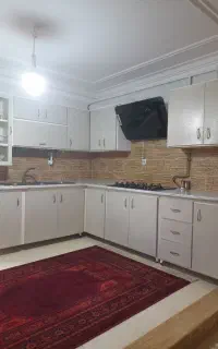 کابینت با سینک وآب چکان صحیح و سالم