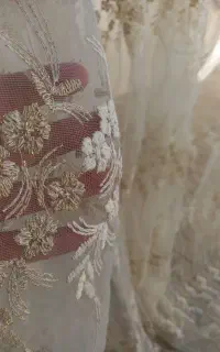 ۱۲متر پرده جنس خوب عوض کردم چوب پرده هم هستش