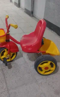 سه چرخه و متور شارژی