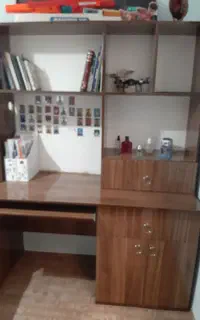 میز تحریر .کتابخانه