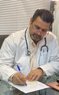 مطب زیبایی دکتر هادی نجفی( پوست و مو)