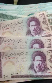 تعدادی پول قدیمی اتیقه موجوده