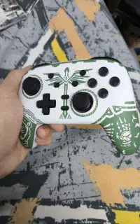 دسته بازی مخصوص کامپیوتر ، ps4 و نینتندو سوییچ