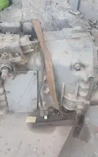 گیربکس ۱۹۰۰بغل شیشه ولوو