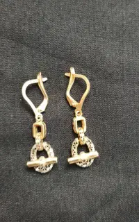 گوشواره طلا به قیمت تابلو