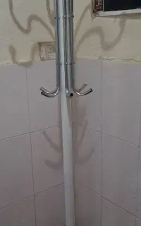 چوب لباسی ایستاده