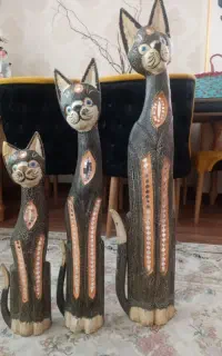 مجسمه چوبی