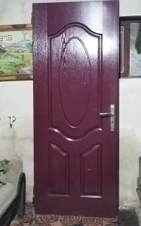 میز ام دی اف با درب چوبی