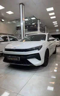 کی ام سی J7/مدل 1402/نقد و اقساط/کارا خودرو