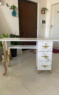 میز ناخن کارکرده