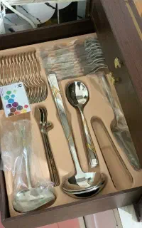 سرویس قاشق چنگال برند رنزو ایتالیا ۲۴ نفره