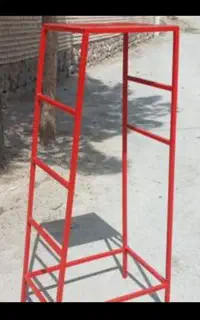 چهارپایه اهنی