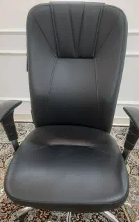 صندلی گردان و چرخدار چرمی