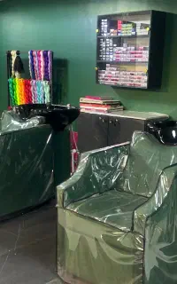 اجاره صندلی رنگ و پدیکور و کوتاهی