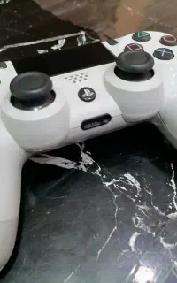 دستگاه اصلی ps4
