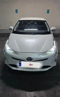 تویوتا پریوس مدل ۲۰۱۷ تیث c