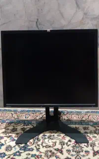 مانیتور اچ پی۱۹ اینچ  (HP) و صفحه کلید. و موس