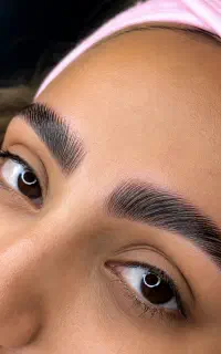 لیفت ابرو و مژه