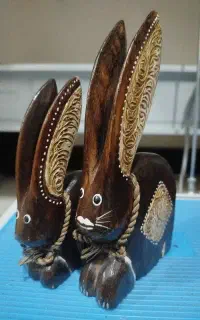 مجسمه ی چوبی