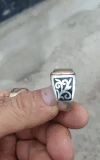 انگشتر نقره.