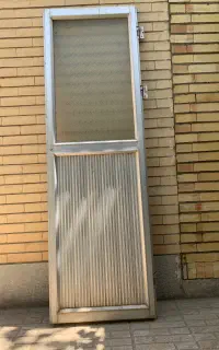 درب الومینیومی