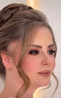میکاپ حرفه ای با متریال لاکچری ماندگاری ۴۸ ساعت