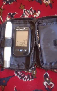 دستگاه تست قند خون